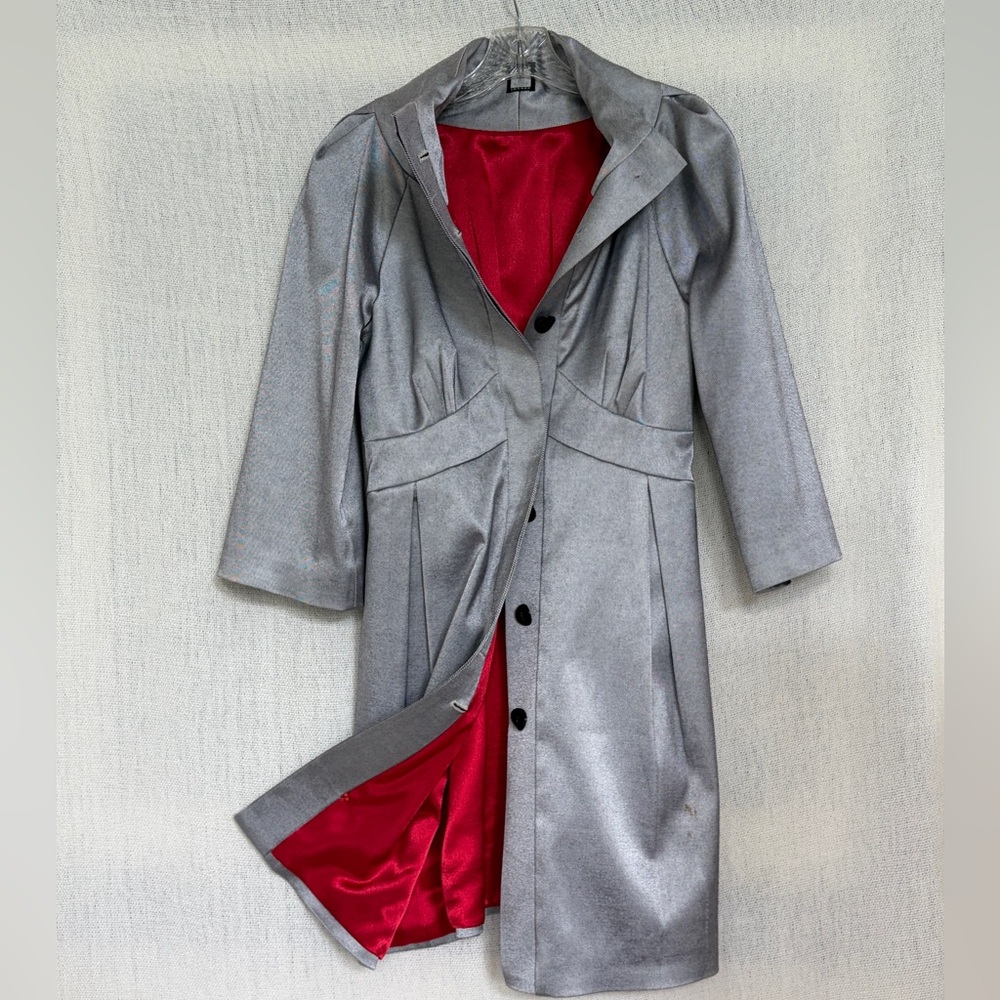 Elegant Gray Trench Coat with Red Lining